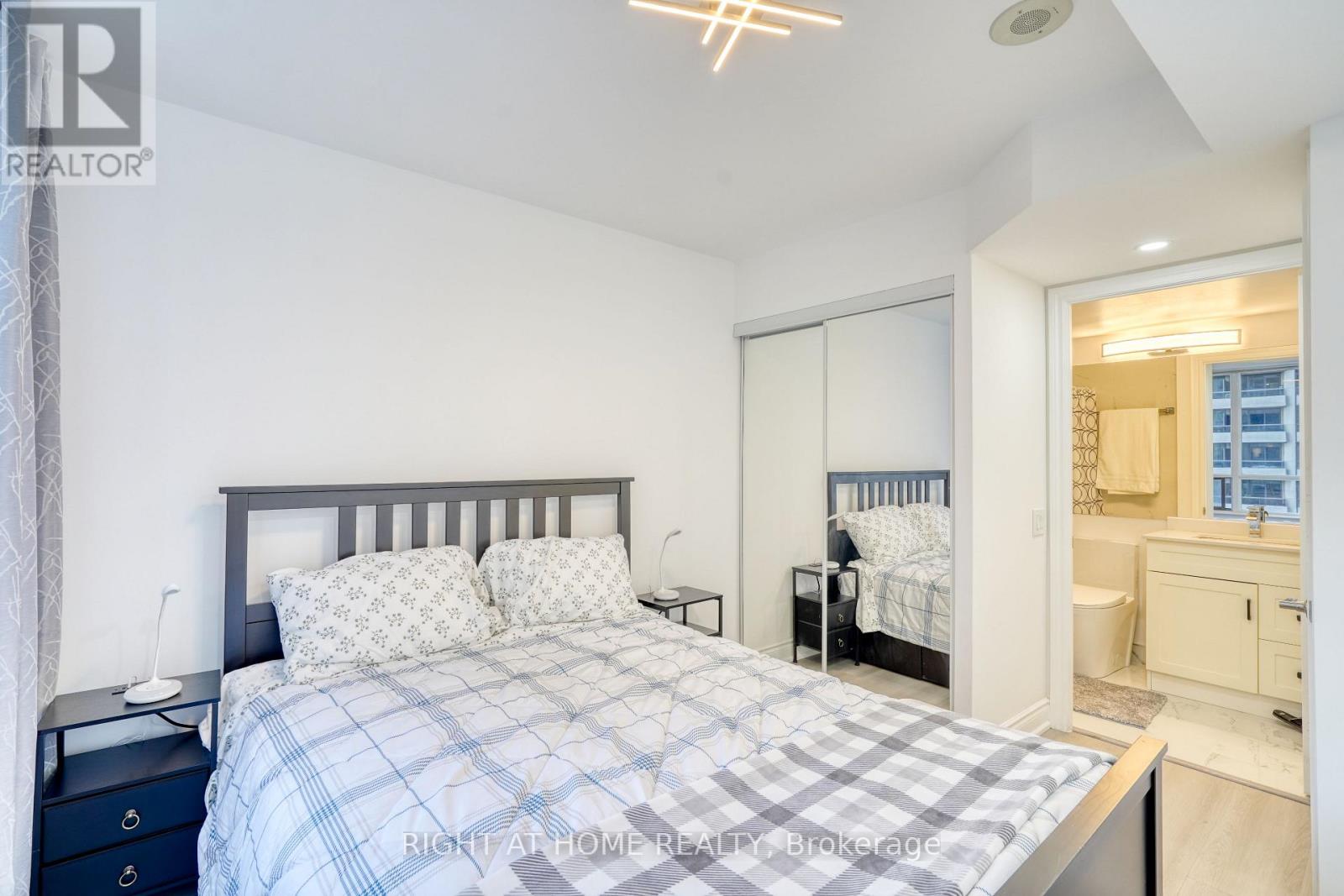 715 - 15 Northtown Way, Toronto (Willowdale East), Ontario  M2N 7A2 - Photo 21 - C12465552