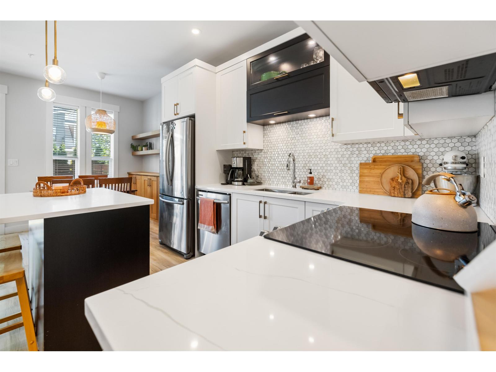 8 7140 Maitland Avenue, Sardis West Vedder, Chilliwack, British Columbia  V2R 6C9 - Photo 5 - R3058865