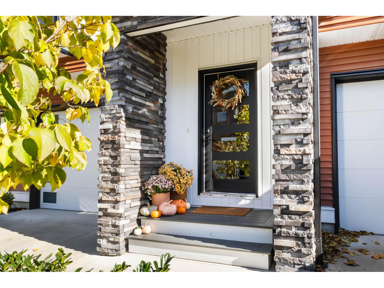 8 7140 Maitland Avenue, Sardis West Vedder, Chilliwack, British Columbia  V2R 6C9 - Photo 3 - R3058865