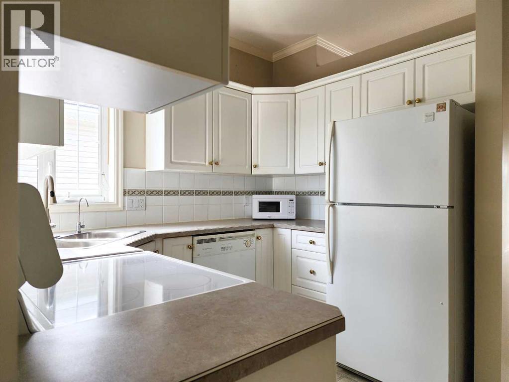 27 Skyline Crescent, Claresholm, Alberta  T0L 0T0 - Photo 4 - A2227191