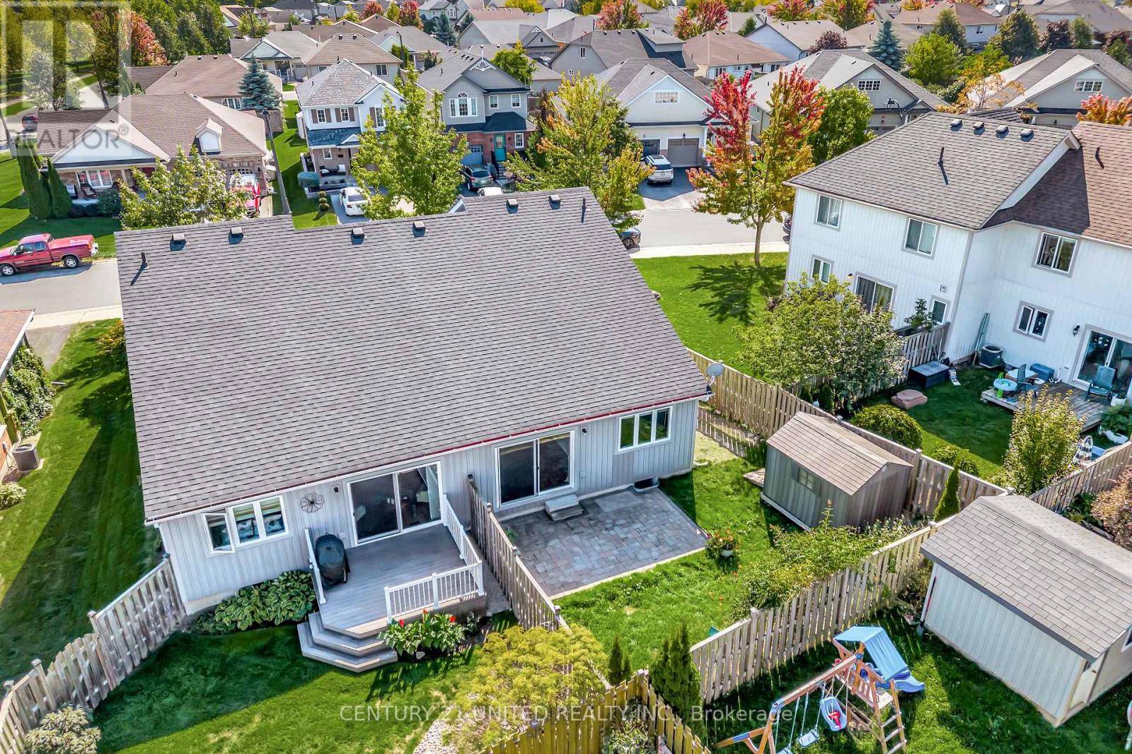 63 Fallingbrook Crescent, Kawartha Lakes, Ontario  K9V 0B3 - Photo 12 - X12465709