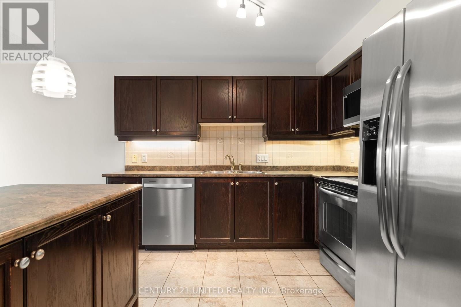 63 Fallingbrook Crescent, Kawartha Lakes, Ontario  K9V 0B3 - Photo 24 - X12465709