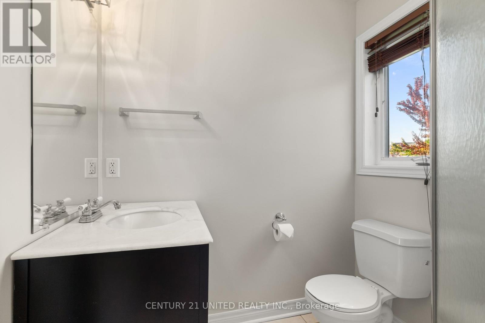 63 Fallingbrook Crescent, Kawartha Lakes, Ontario  K9V 0B3 - Photo 39 - X12465709
