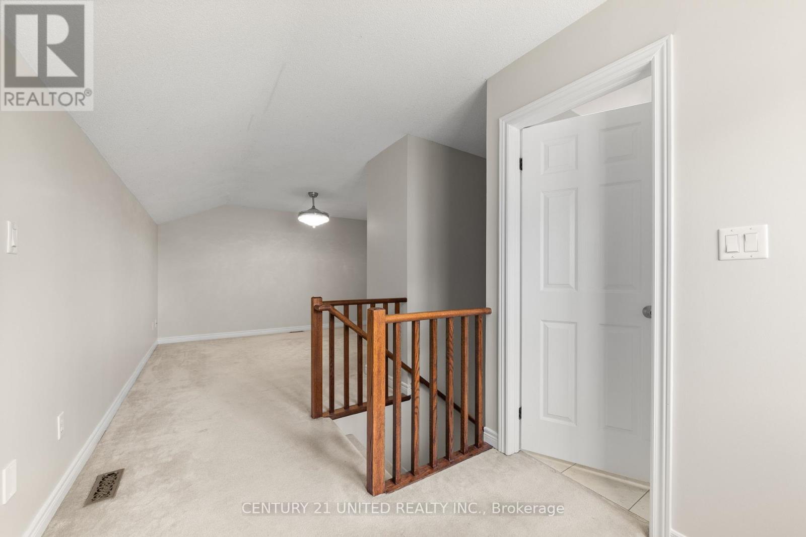 63 Fallingbrook Crescent, Kawartha Lakes, Ontario  K9V 0B3 - Photo 41 - X12465709