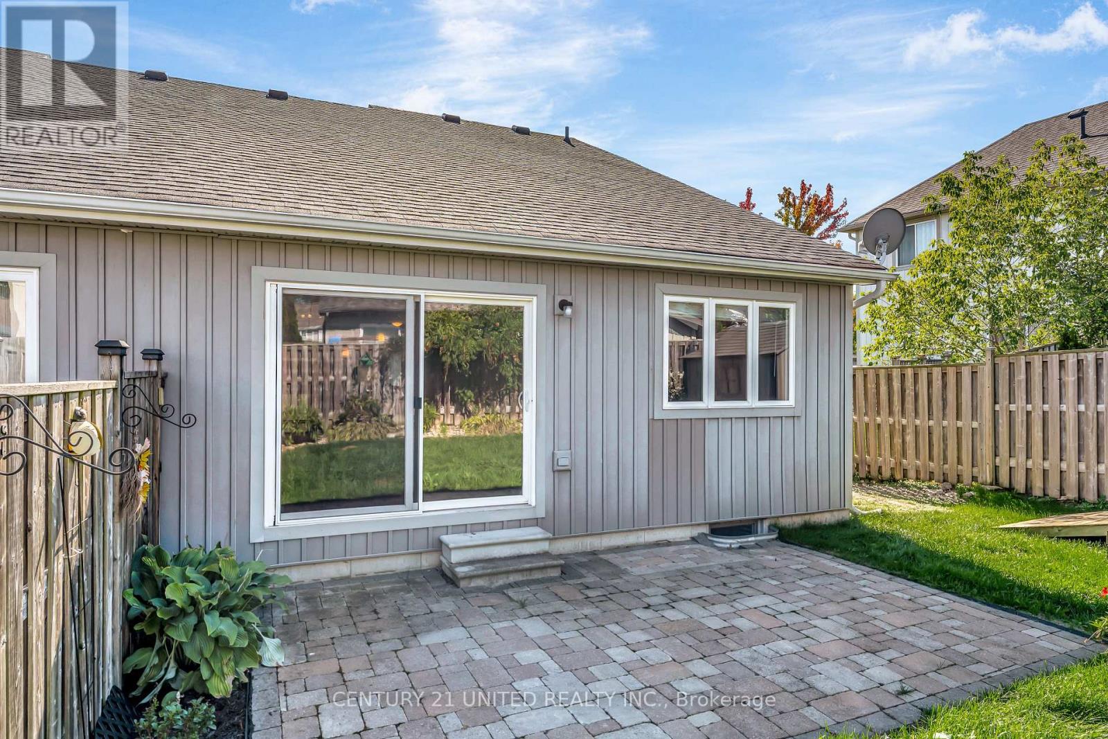 63 Fallingbrook Crescent, Kawartha Lakes, Ontario  K9V 0B3 - Photo 42 - X12465709