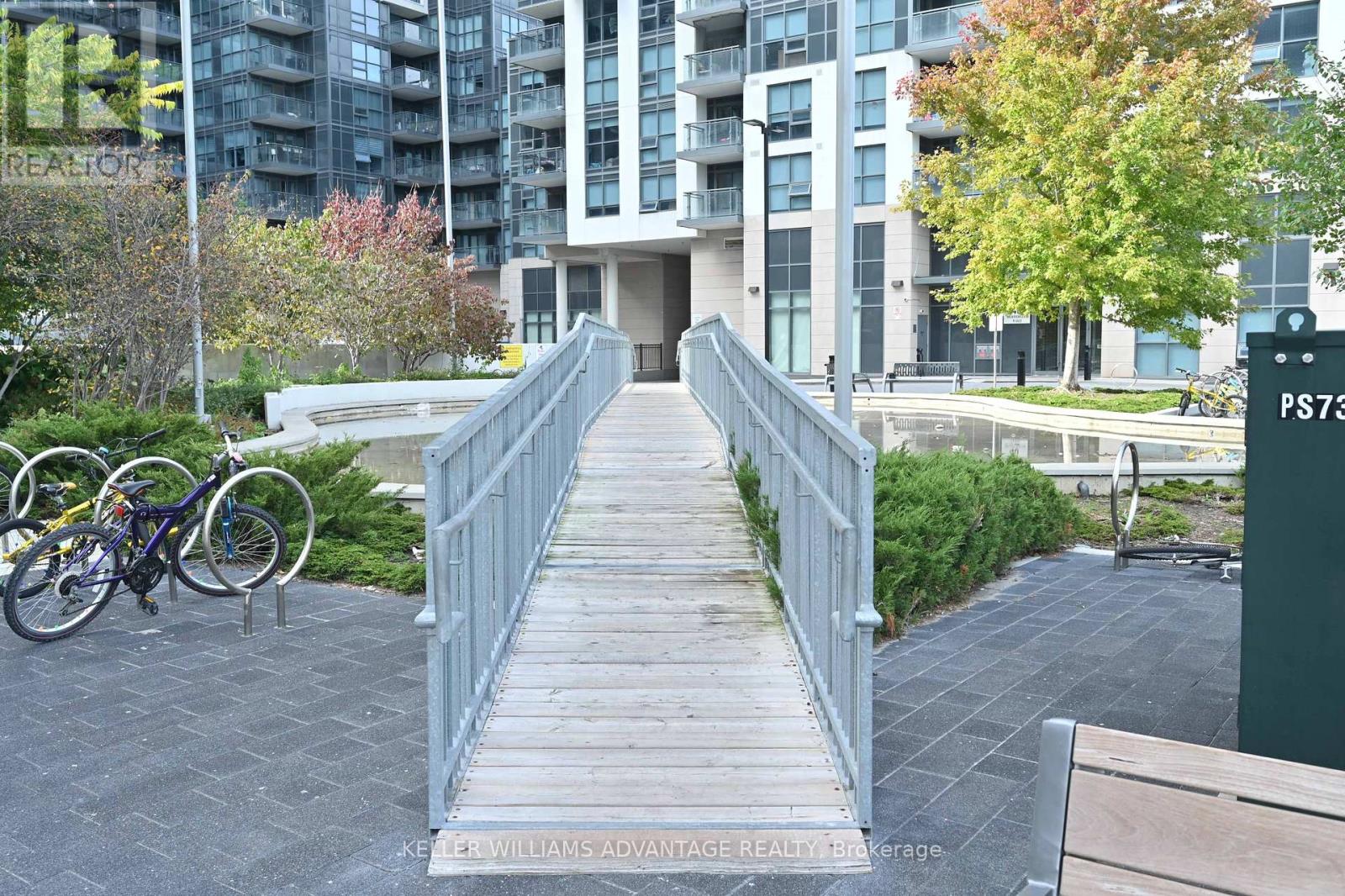 728 - 20 Meadowglen Place, Toronto, Ontario  M1G 0A9 - Photo 2 - E12465500