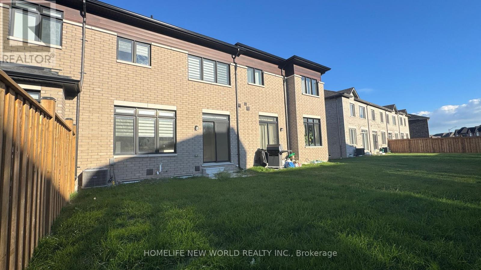 36 Van Wart Street, Whitby, Ontario  L1P 0P8 - Photo 13 - E12465560