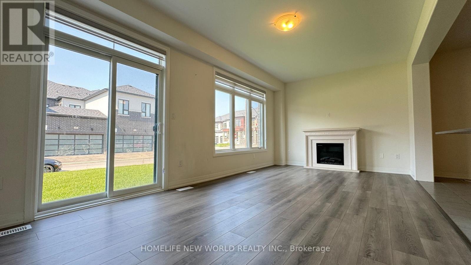36 Van Wart Street, Whitby, Ontario  L1P 0P8 - Photo 6 - E12465560