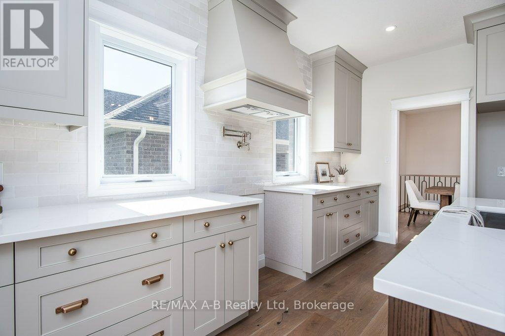 17 Diamond Street, East Zorra-Tavistock, Ontario  N0B 2R0 - Photo 30 - X12372795
