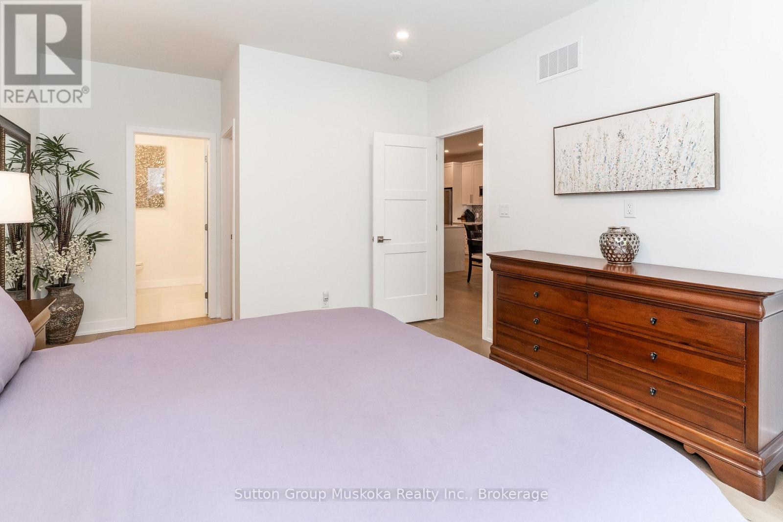 9 Jack Street, Huntsville, Ontario  P1H 0G4 - Photo 14 - X12465687