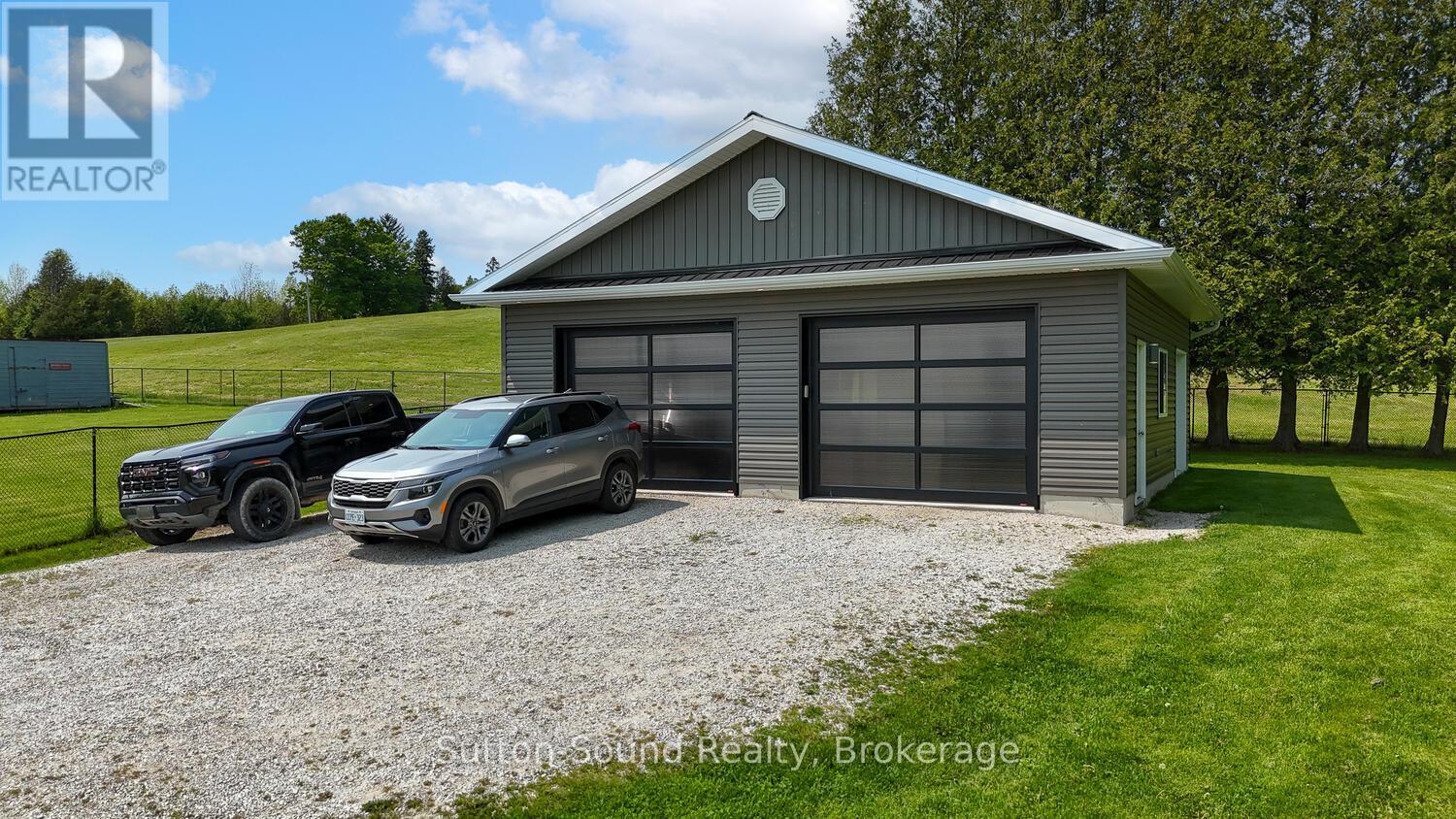202093 21 Highway, Georgian Bluffs, Ontario  N4K 5N7 - Photo 26 - X12465707