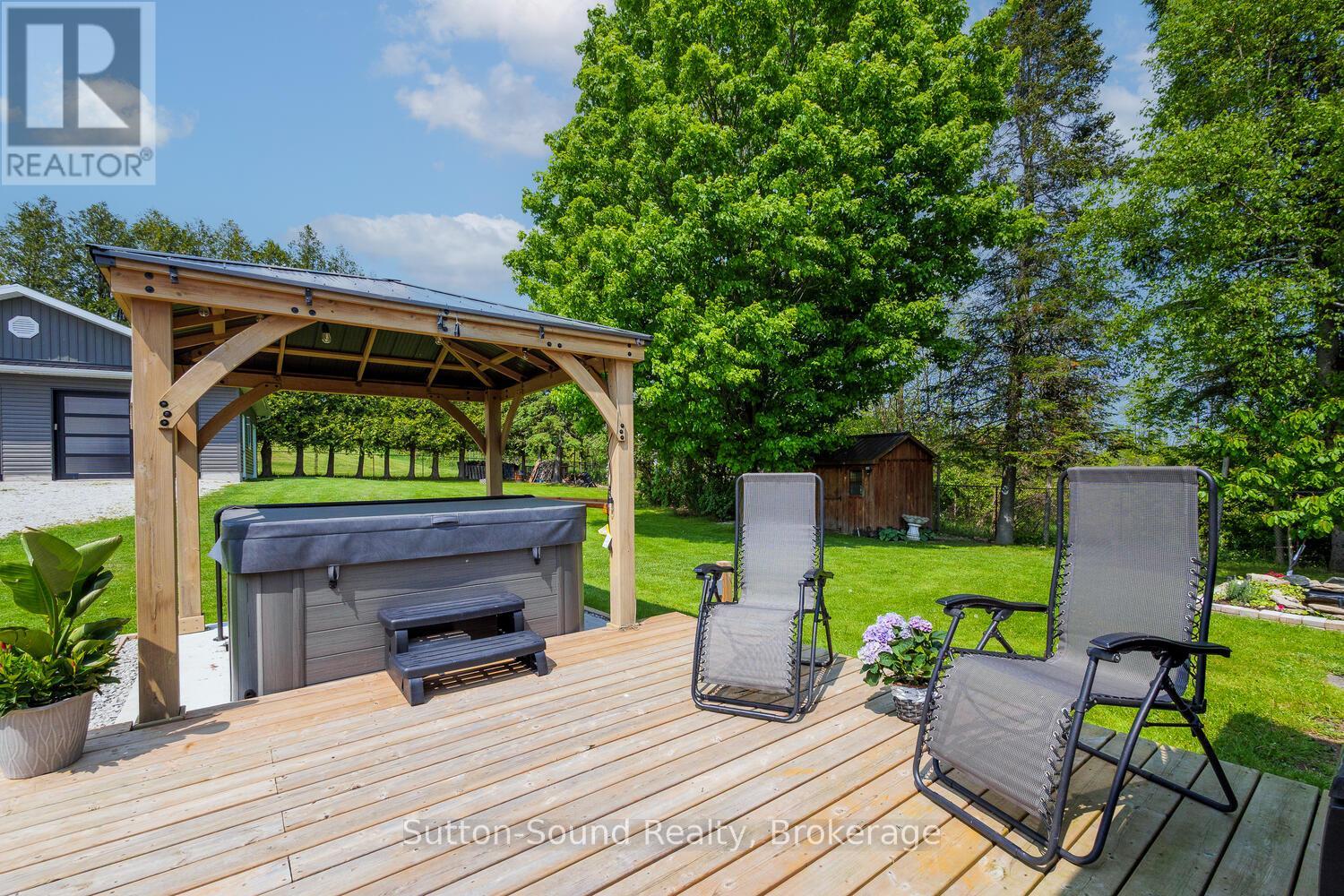 202093 21 Highway, Georgian Bluffs, Ontario  N4K 5N7 - Photo 24 - X12465707