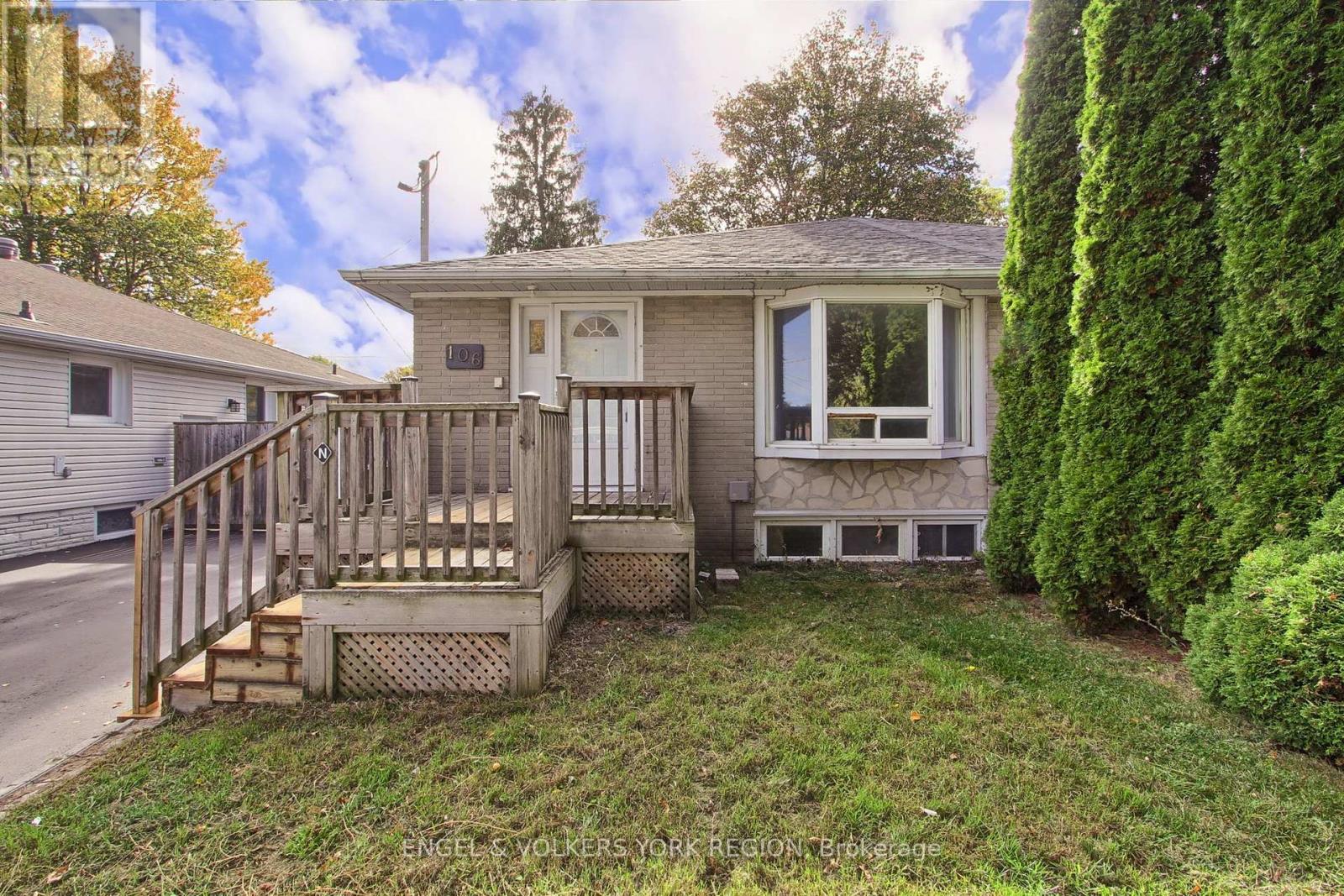 106 SHELDON AVENUE, Newmarket, Ontario