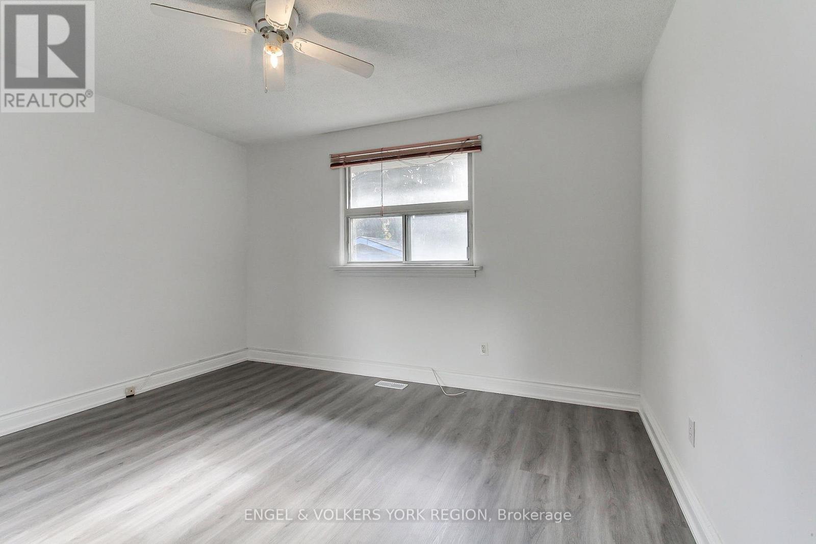 106 Sheldon Avenue, Newmarket, Ontario  L3Y 2L4 - Photo 19 - N12465490