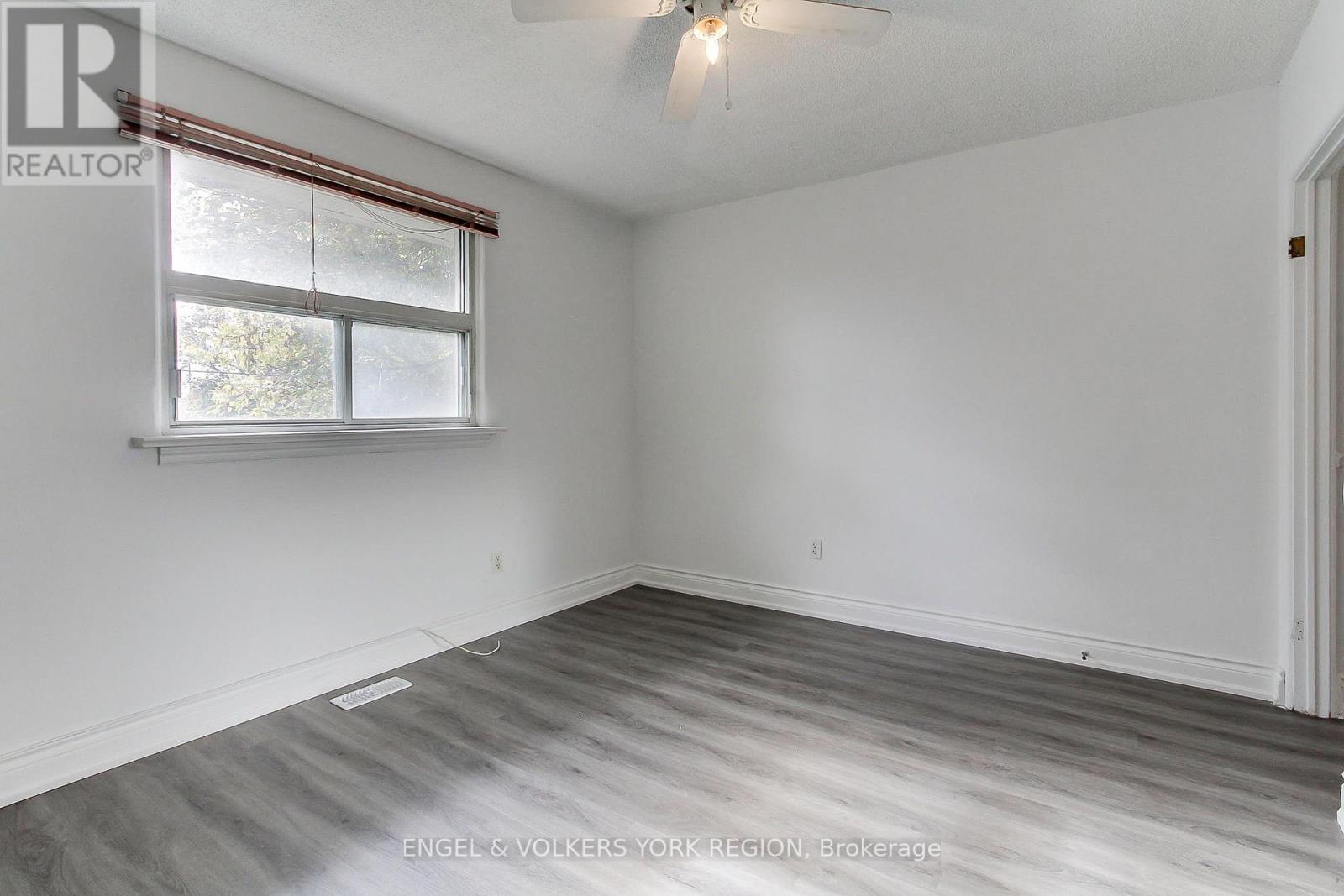 106 Sheldon Avenue, Newmarket, Ontario  L3Y 2L4 - Photo 21 - N12465490