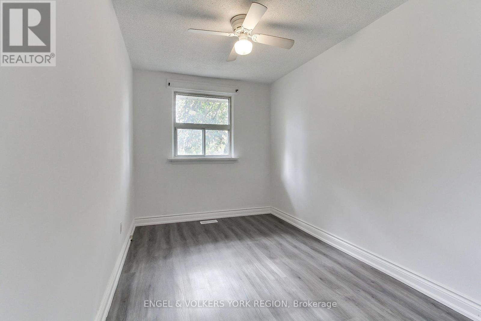 106 Sheldon Avenue, Newmarket, Ontario  L3Y 2L4 - Photo 22 - N12465490
