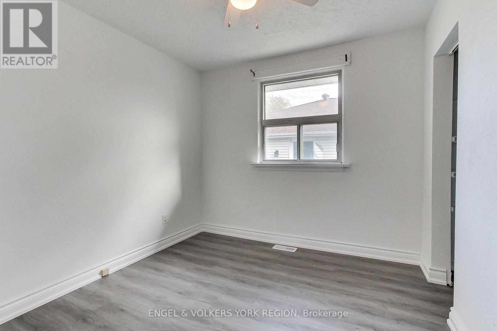106 Sheldon Avenue, Newmarket, Ontario  L3Y 2L4 - Photo 24 - N12465490