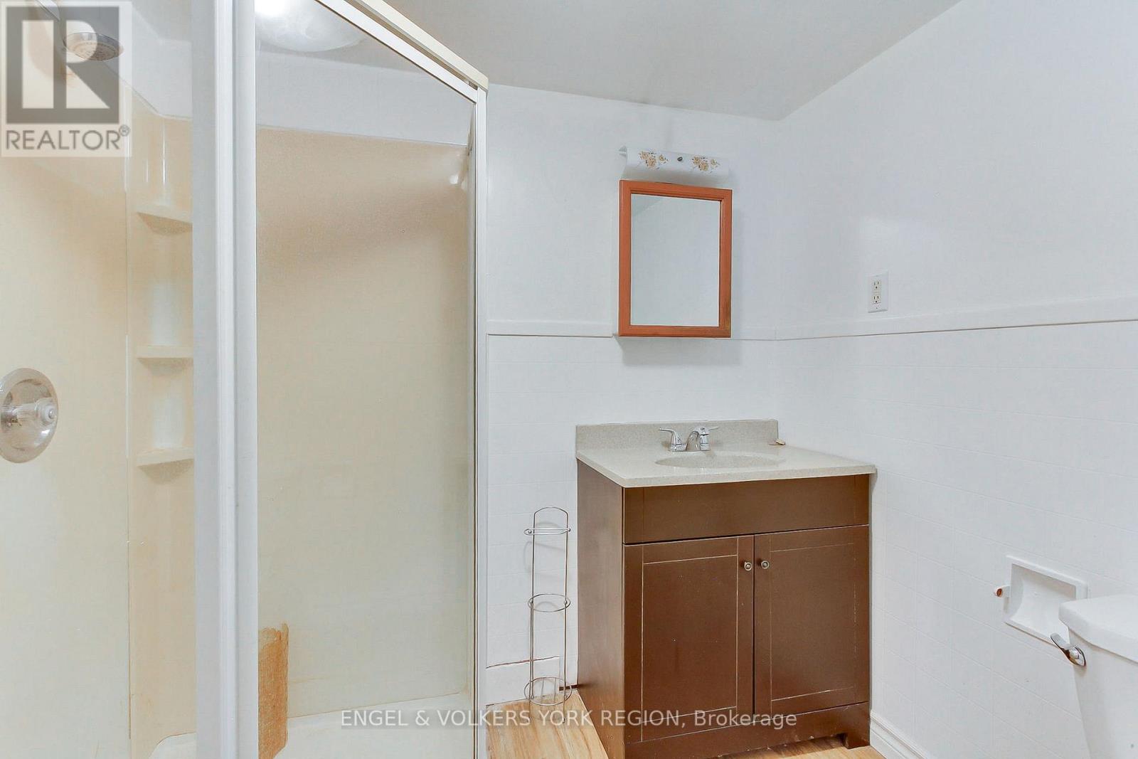 106 Sheldon Avenue, Newmarket, Ontario  L3Y 2L4 - Photo 36 - N12465490