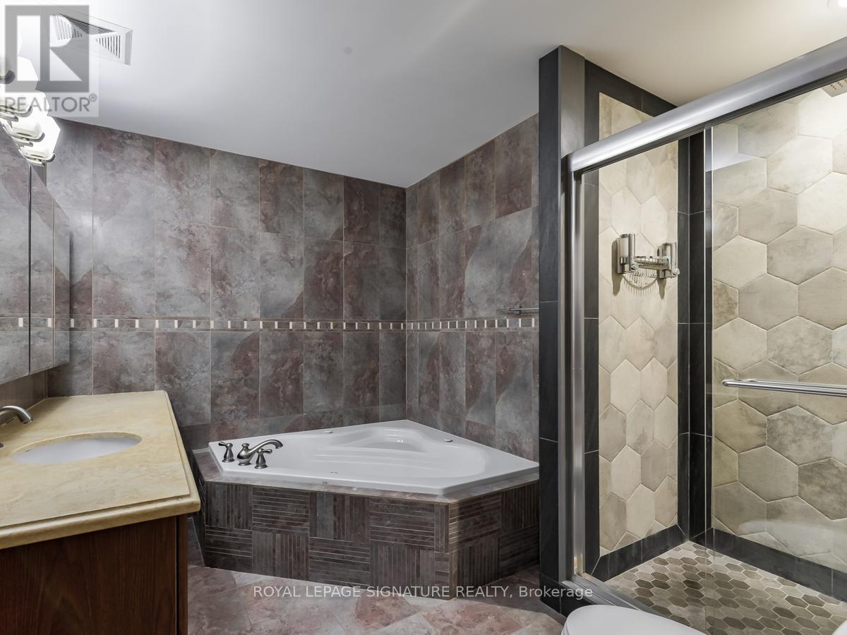 Ph8 - 11121 Yonge Street, Richmond Hill, Ontario  L4C 0S7 - Photo 19 - N12465546