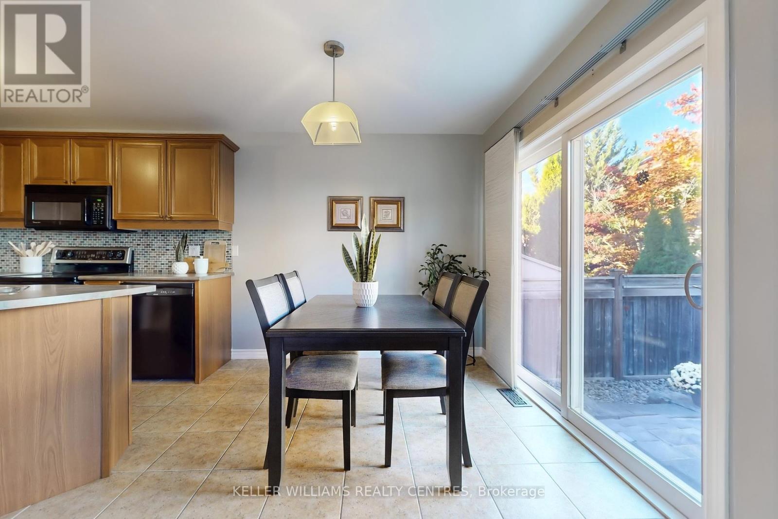 93 Barr Crescent, Aurora, Ontario  L4G 0C2 - Photo 18 - N12465566