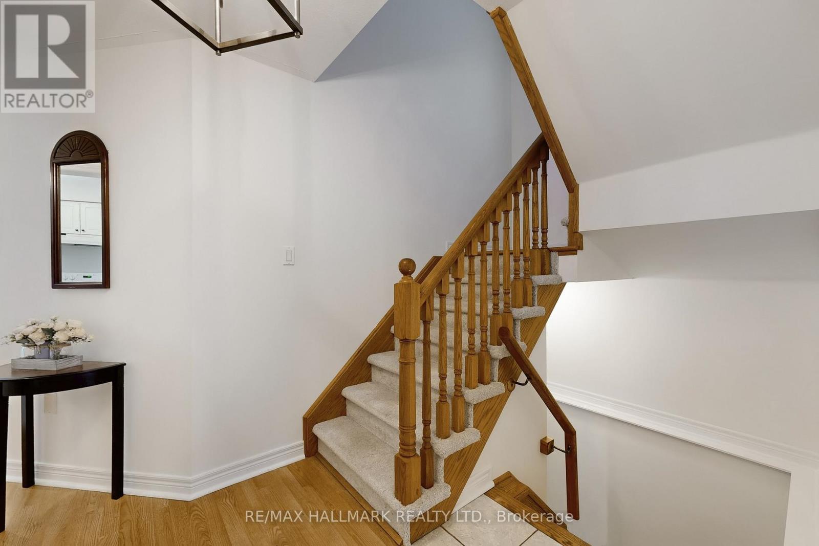 148 Fairwood Drive, Georgina, Ontario  L4P 3Y2 - Photo 16 - N12465567