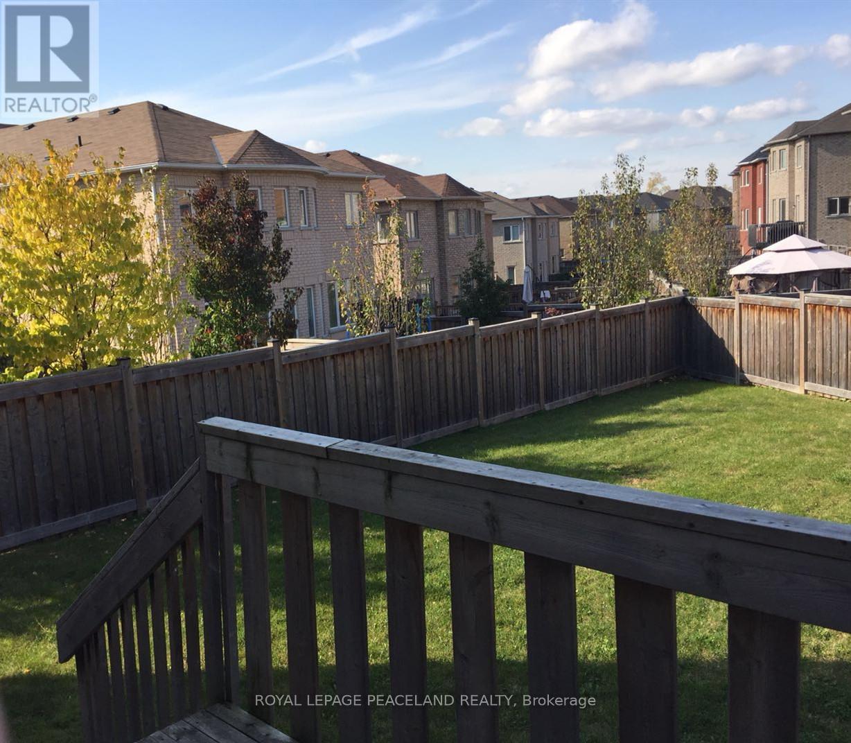 1043 Stuffles Crescent, Newmarket, Ontario  L3X 0A6 - Photo 12 - N12465579