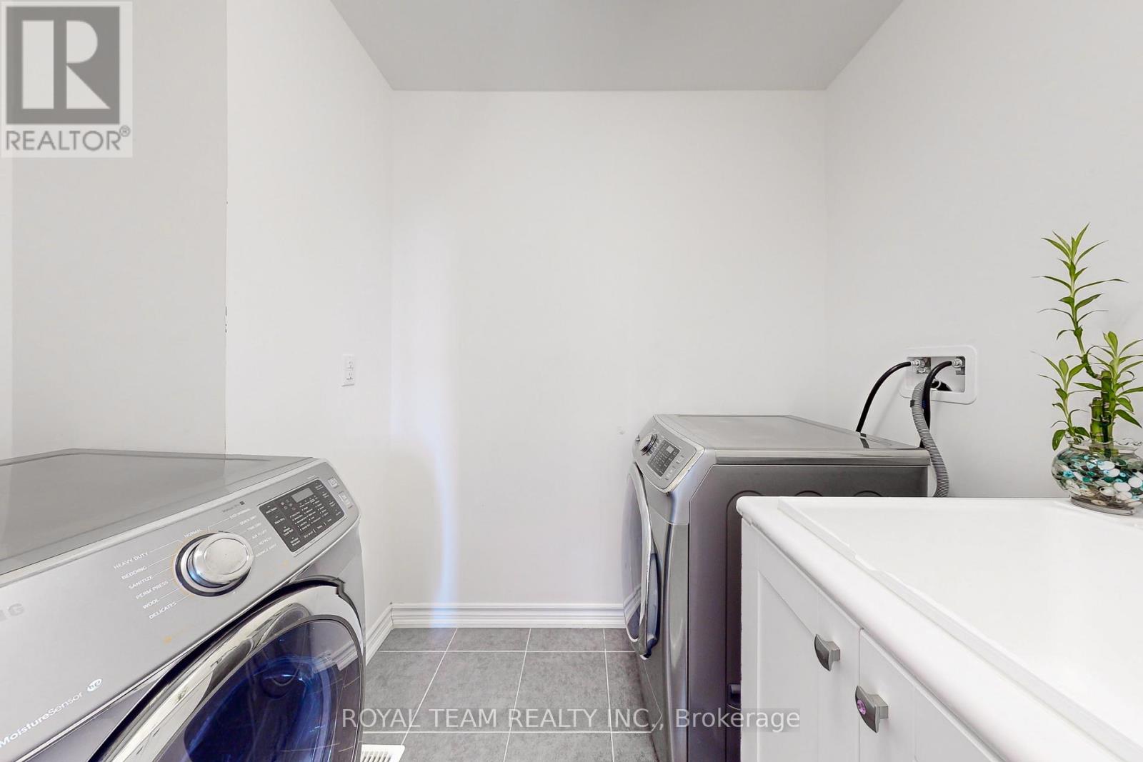 61 Lampkin Street, Georgina, Ontario  L0E 1R0 - Photo 23 - N12465582