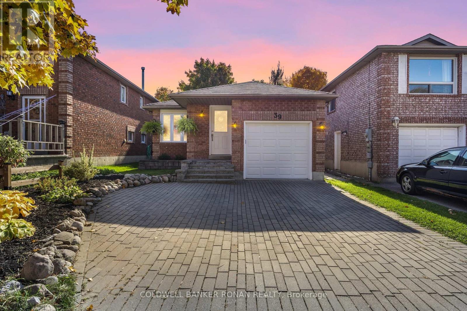 39 FERGUSON DRIVE, Barrie, Ontario