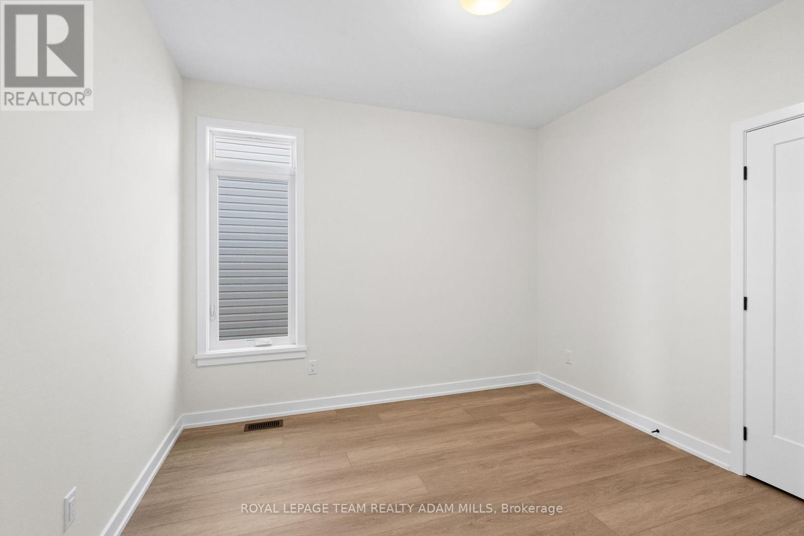 1031 Moore Street, Brockville, Ontario  K6V 7N1 - Photo 31 - X12464357