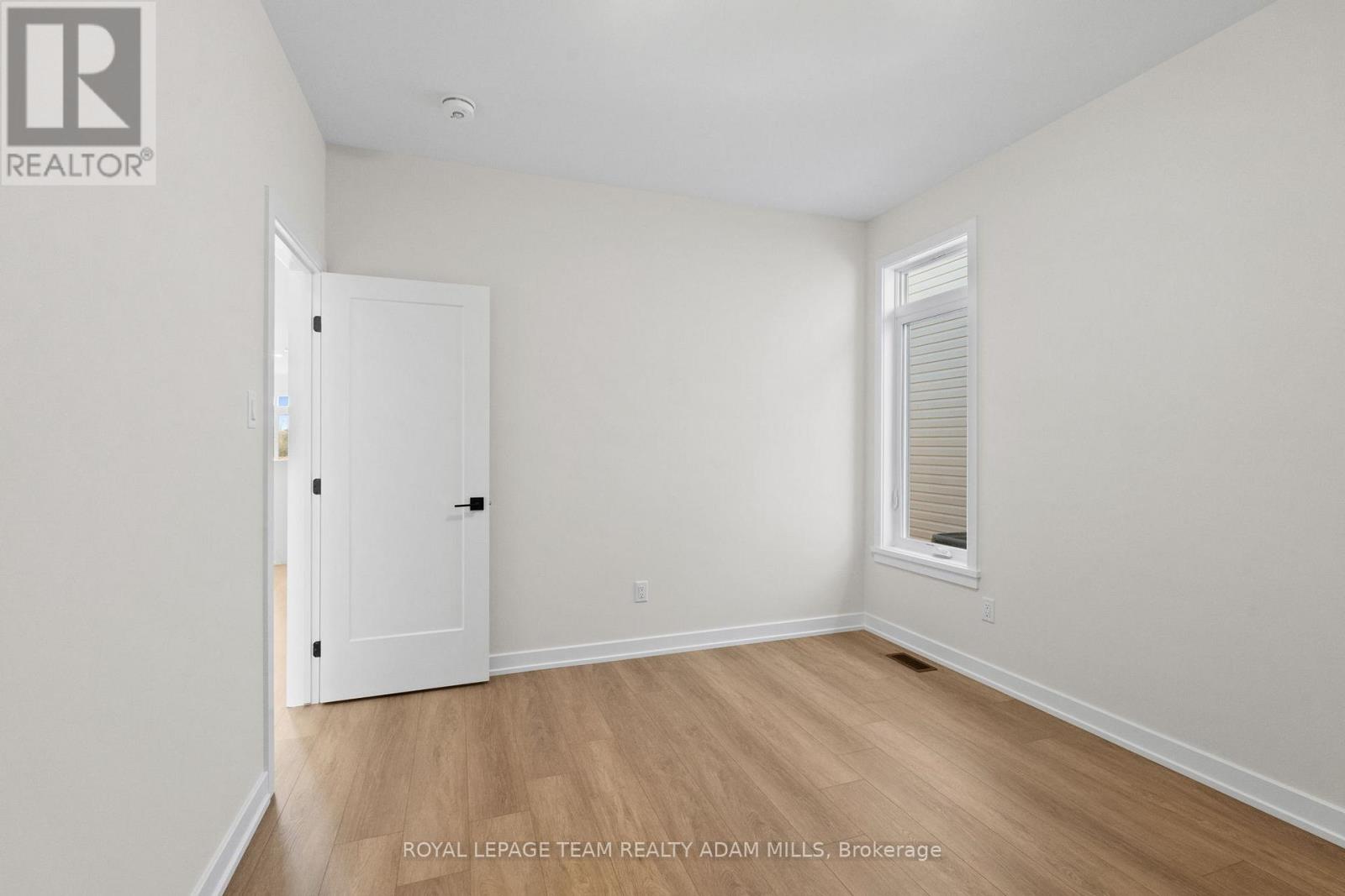 1031 Moore Street, Brockville, Ontario  K6V 7N1 - Photo 33 - X12464357