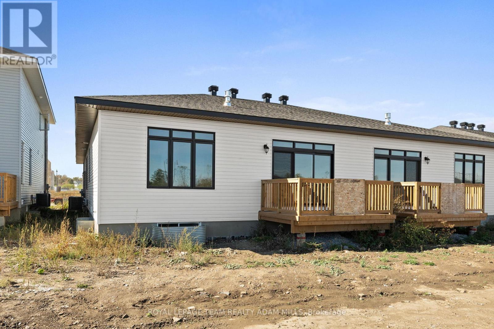 1031 Moore Street, Brockville, Ontario  K6V 7N1 - Photo 41 - X12464357