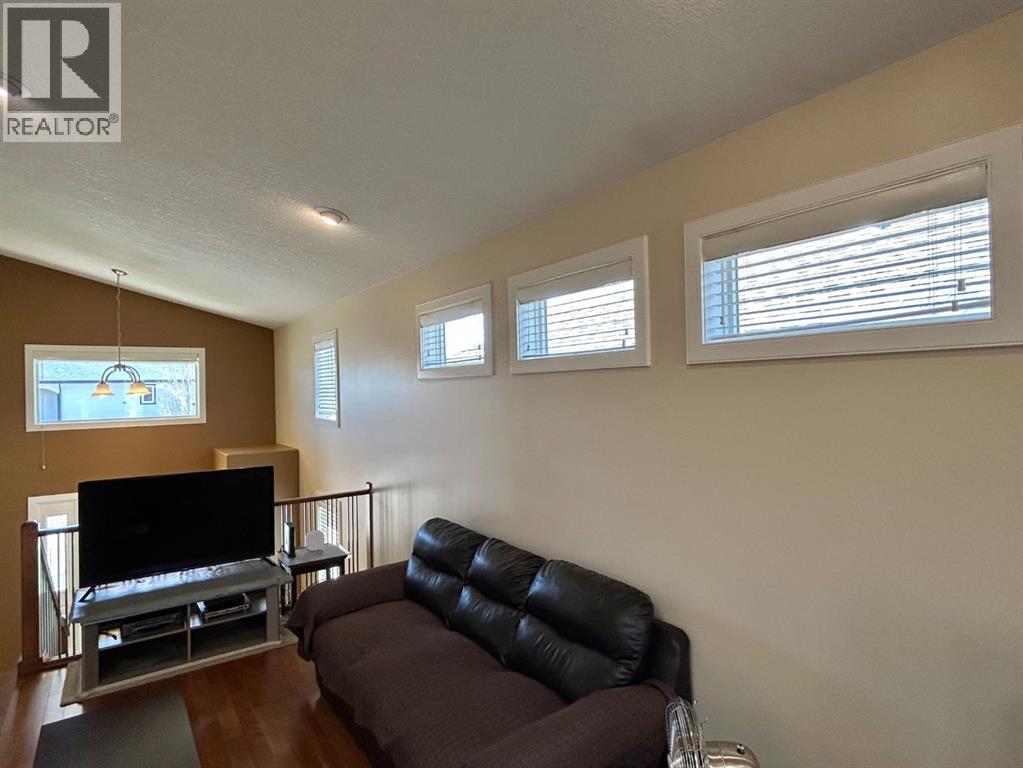 330 Sixmile Lane S, Lethbridge, Alberta  T1K 5S8 - Photo 8 - A2248127
