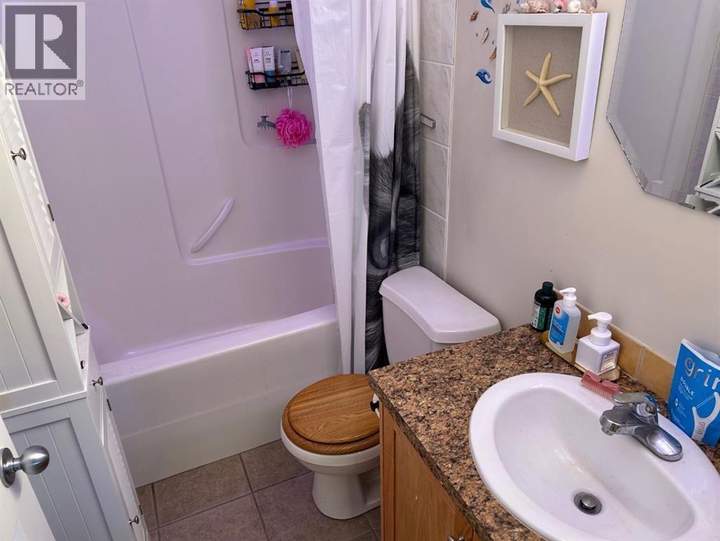 314 12a Street N, Lethbridge, Alberta  T1H 2J3 - Photo 10 - A2249545