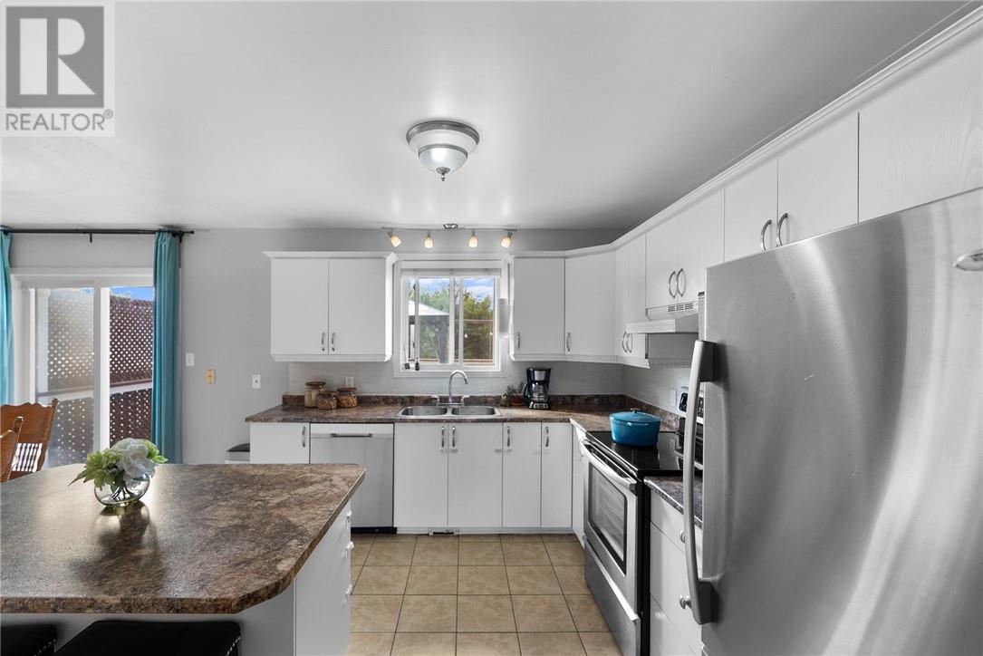 3161 Percy Avenue, Val Caron, Ontario  P3N 1A4 - Photo 11 - 2125264