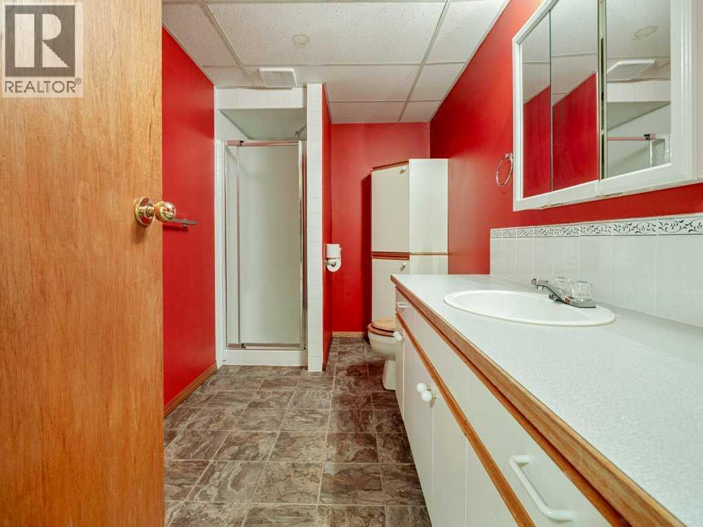 148 Mt Blakiston Bay W, Lethbridge, Alberta  T1K 6K9 - Photo 25 - A2259720