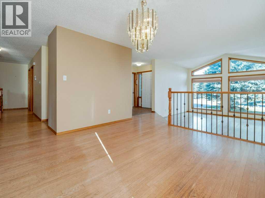 148 Mt Blakiston Bay W, Lethbridge, Alberta  T1K 6K9 - Photo 5 - A2259720
