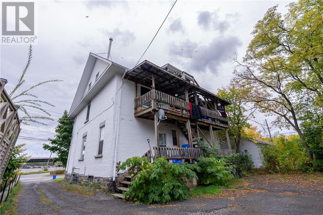 329 Marion Street, Sudbury, Ontario  P3E 3H1 - Photo 3 - 2125165