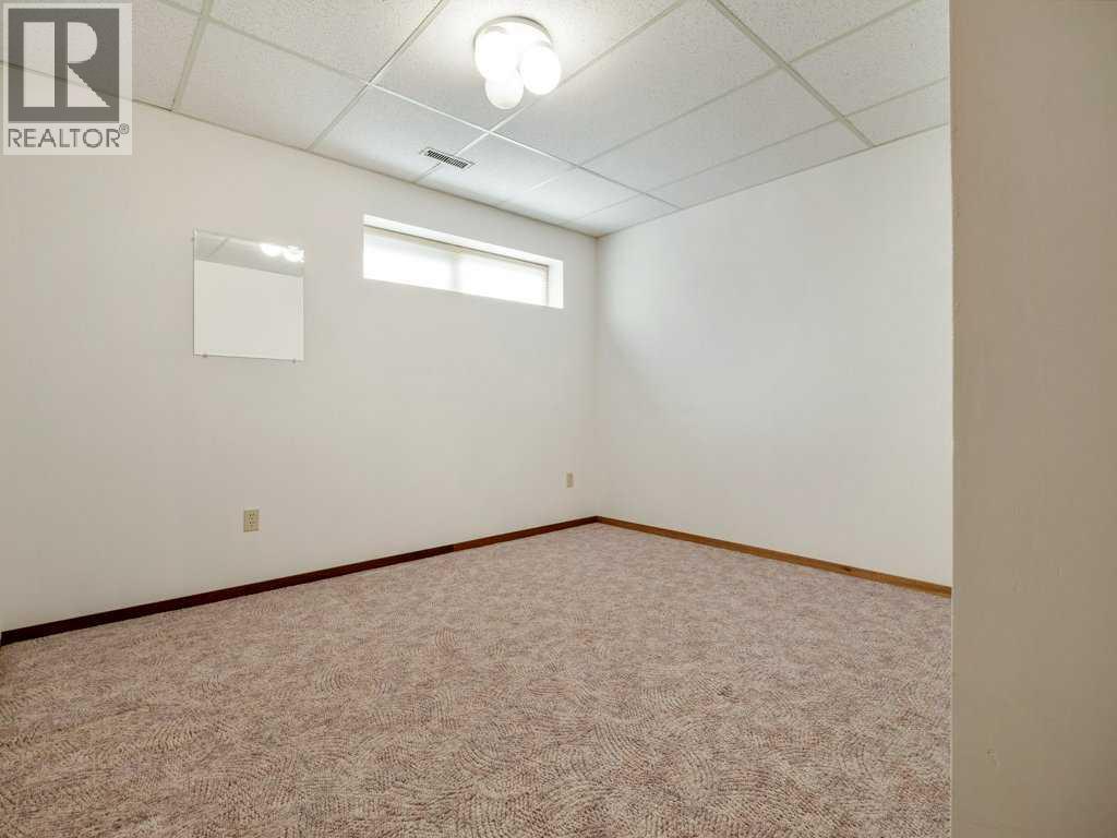 148 Mt Blakiston Bay W, Lethbridge, Alberta  T1K 6K9 - Photo 22 - A2259720