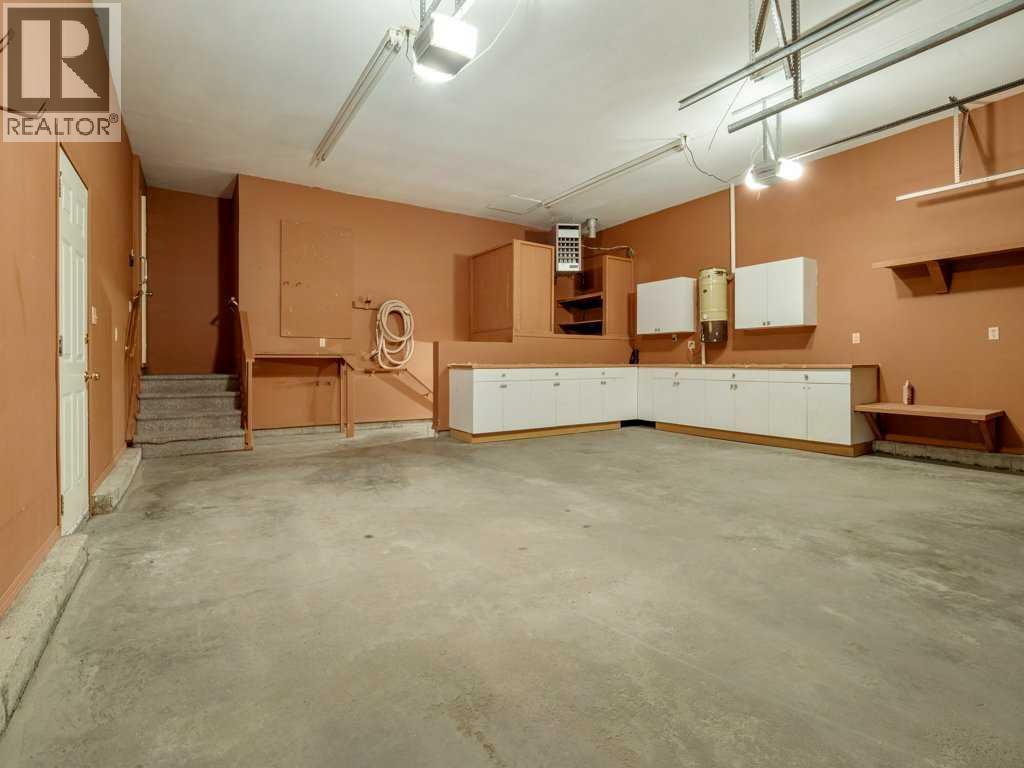 148 Mt Blakiston Bay W, Lethbridge, Alberta  T1K 6K9 - Photo 31 - A2259720