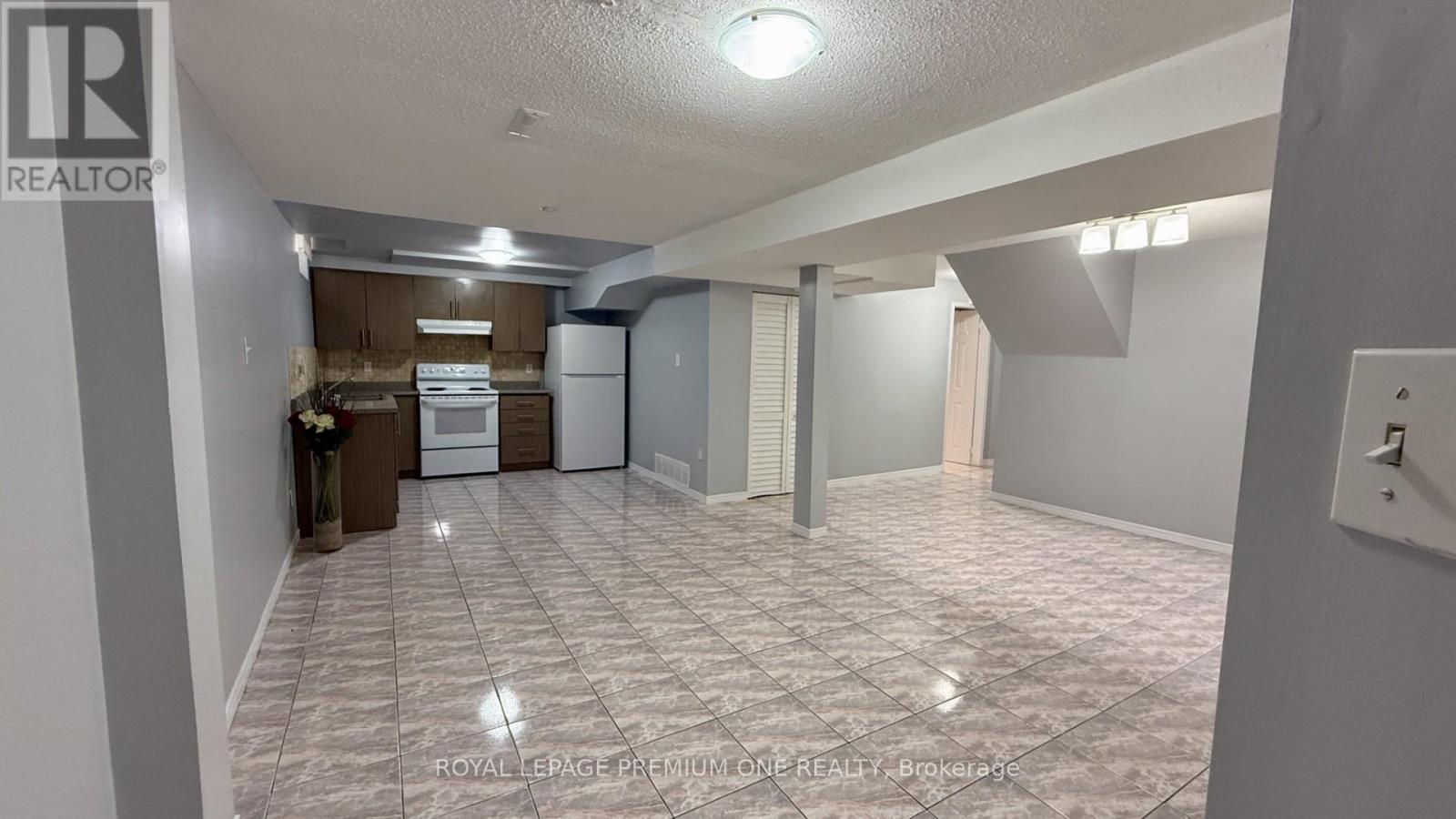 Lower - 4436 Grassland Crescent, Mississauga, Ontario  L5V 1E2 - Photo 4 - W12465487