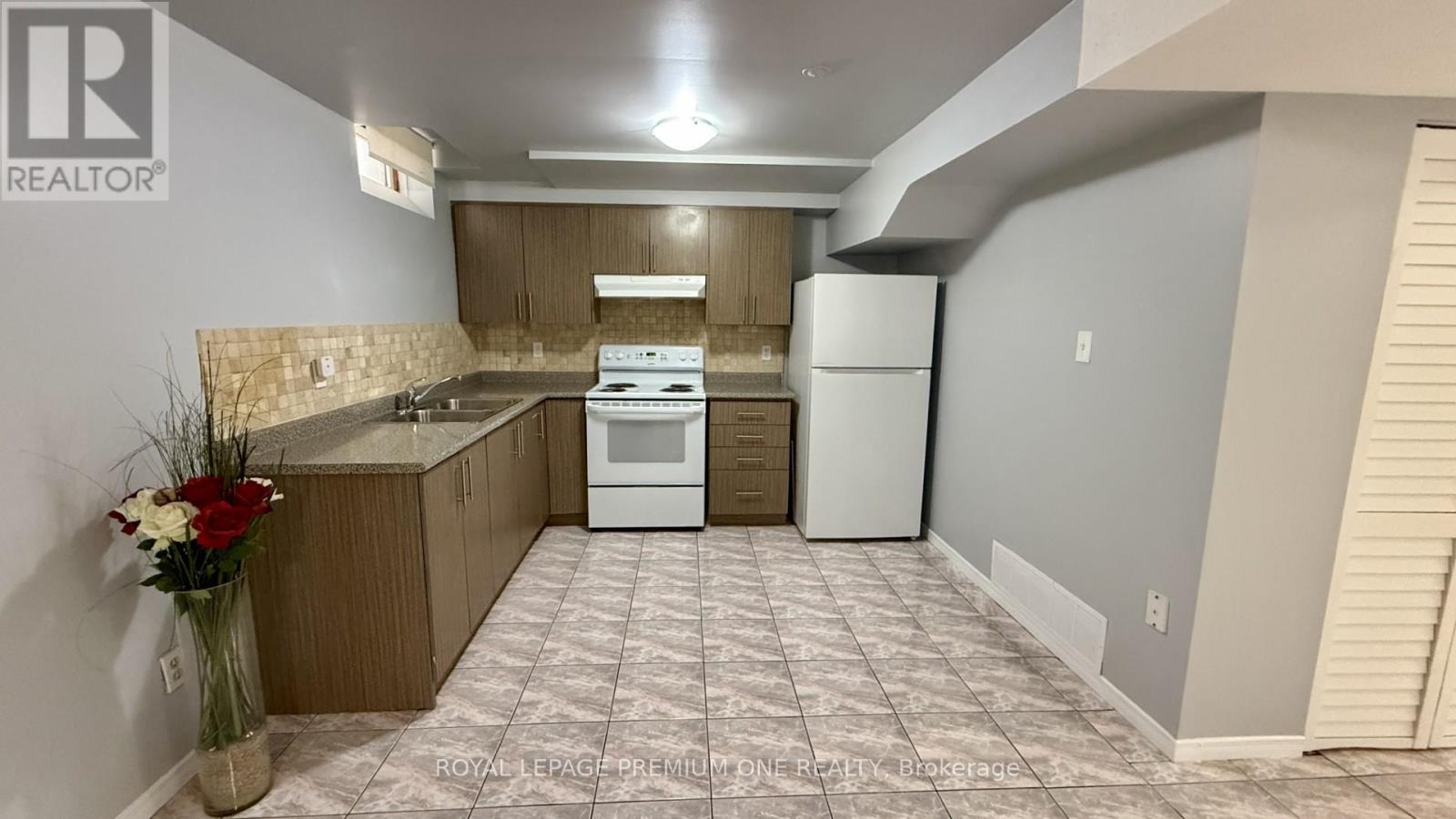 Lower - 4436 Grassland Crescent, Mississauga, Ontario  L5V 1E2 - Photo 5 - W12465487