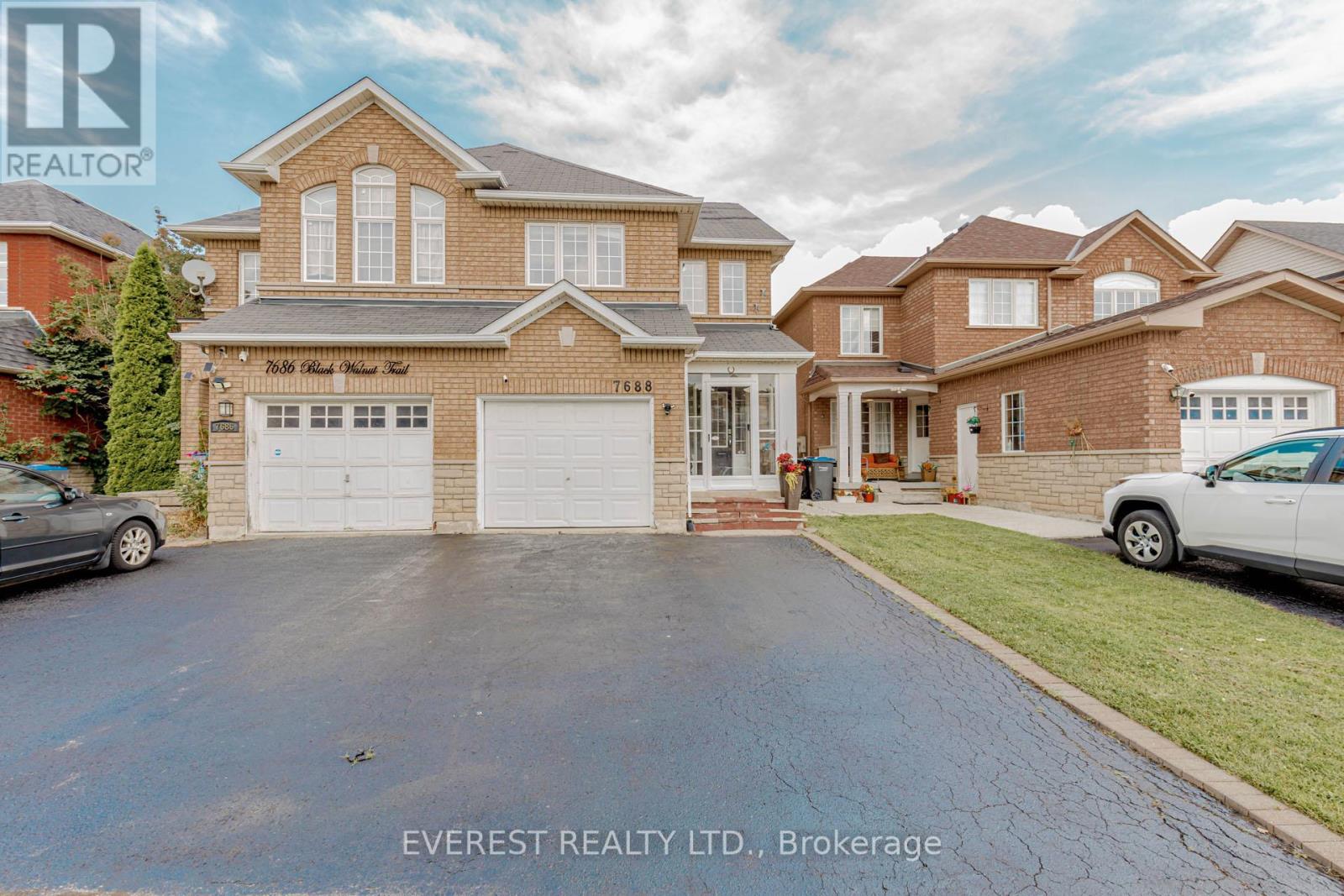7688 BLACK WALNUT TRAIL, Mississauga, Ontario