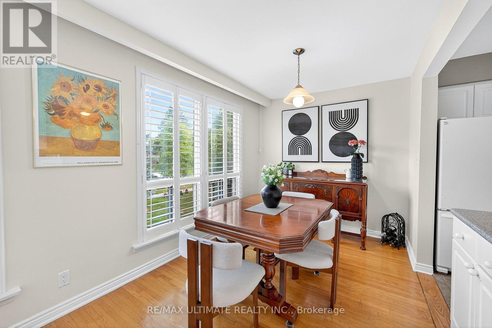 37 Tapley Drive, Toronto, Ontario  M9R 3P2 - Photo 10 - W12465512