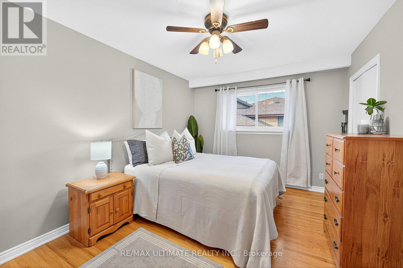 37 Tapley Drive, Toronto, Ontario  M9R 3P2 - Photo 16 - W12465512