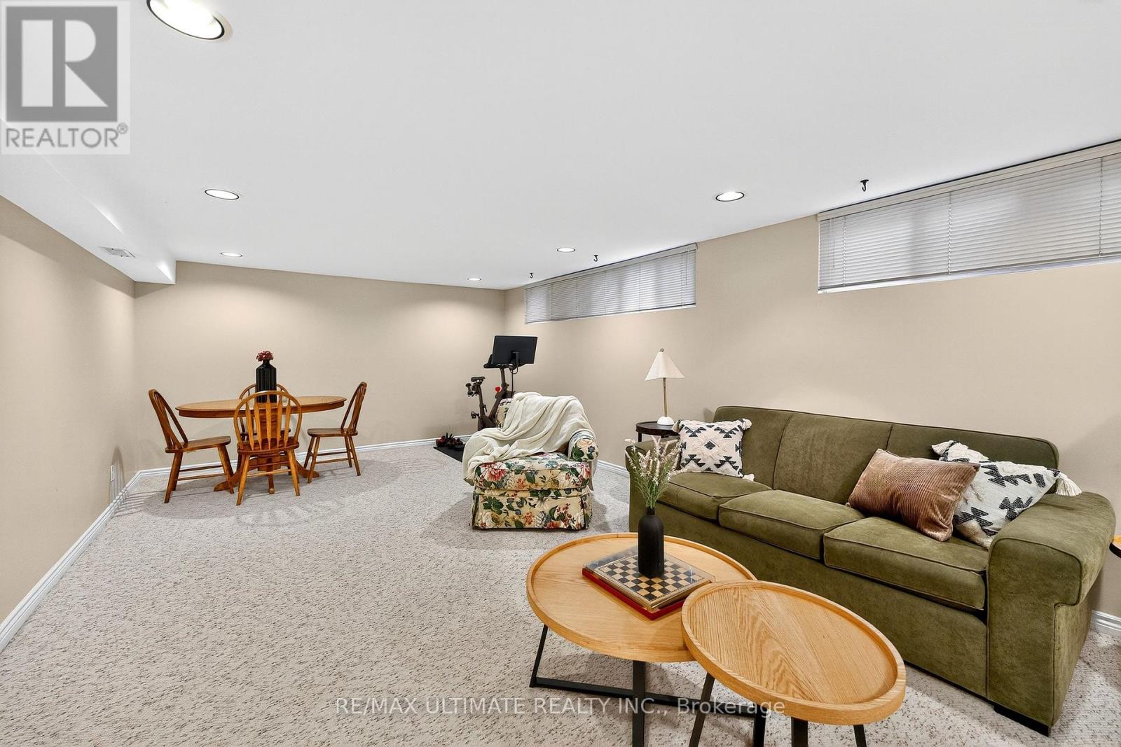 37 Tapley Drive, Toronto, Ontario  M9R 3P2 - Photo 25 - W12465512