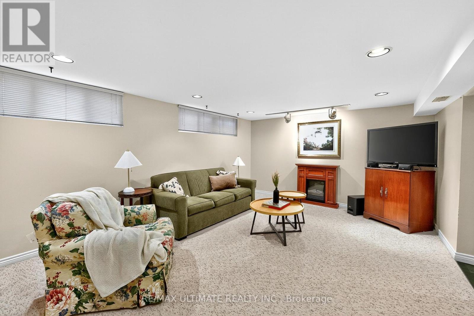 37 Tapley Drive, Toronto, Ontario  M9R 3P2 - Photo 26 - W12465512