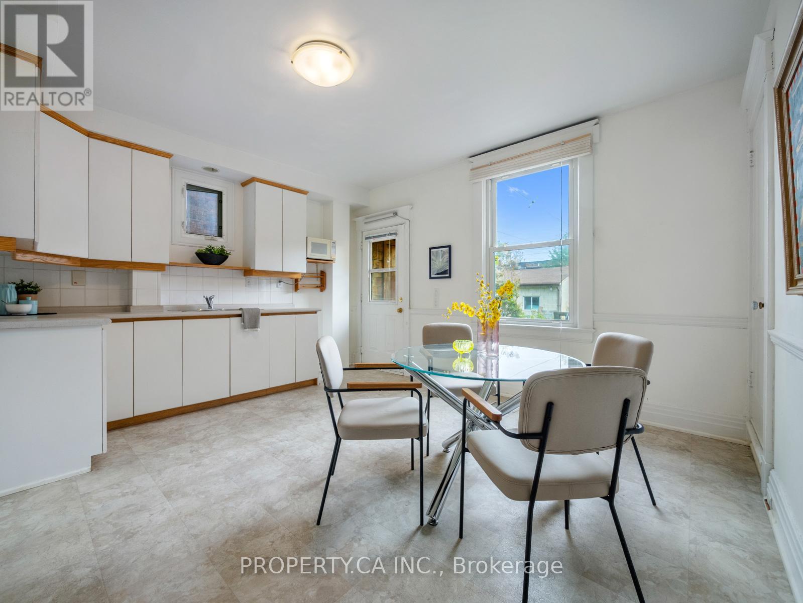 237 Delaware Avenue, Toronto, Ontario  M6H 2T7 - Photo 11 - W12465513