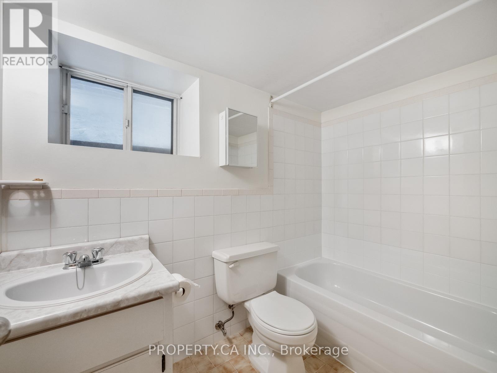 237 Delaware Avenue, Toronto, Ontario  M6H 2T7 - Photo 29 - W12465513