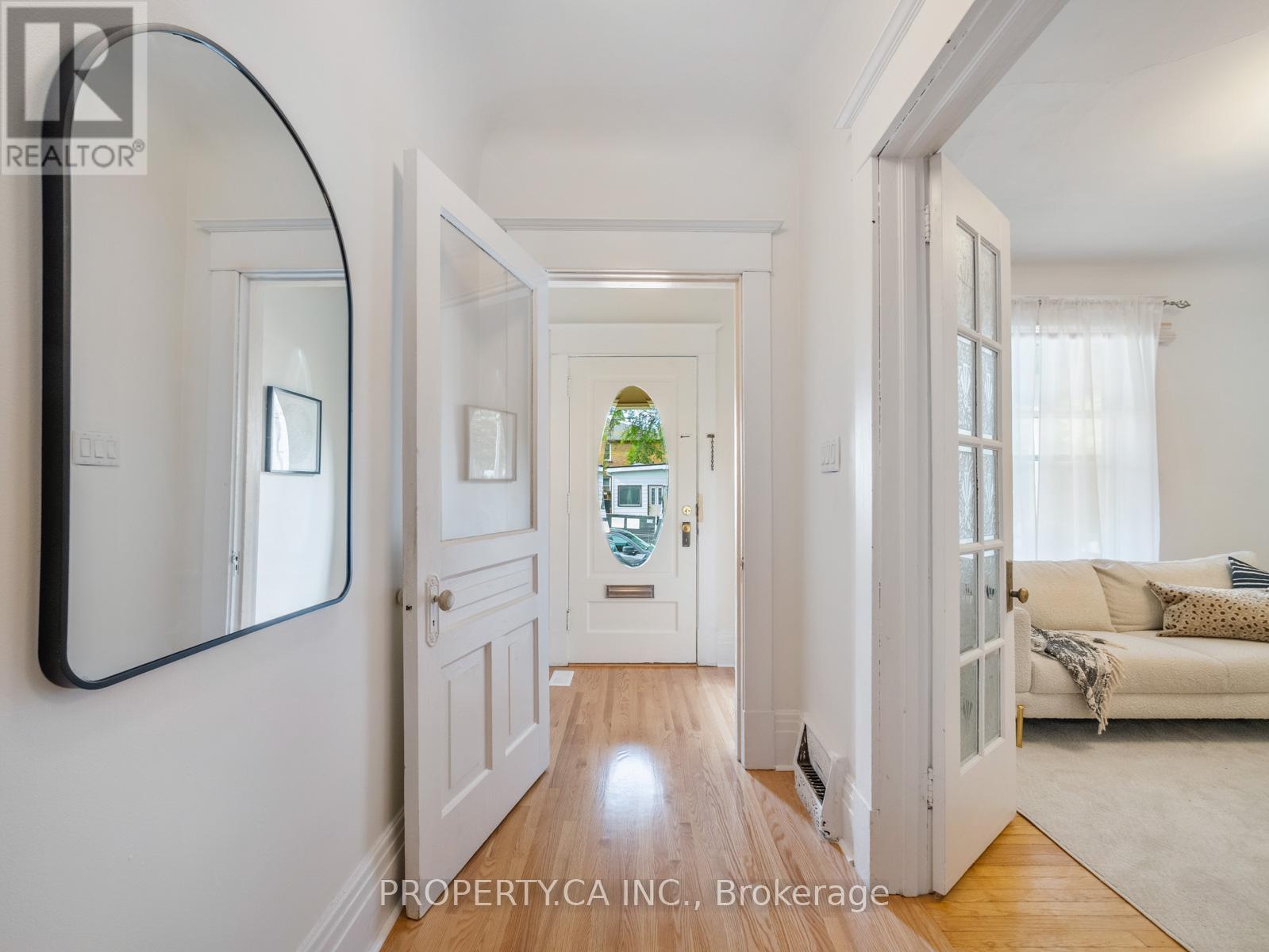 237 Delaware Avenue, Toronto, Ontario  M6H 2T7 - Photo 4 - W12465513