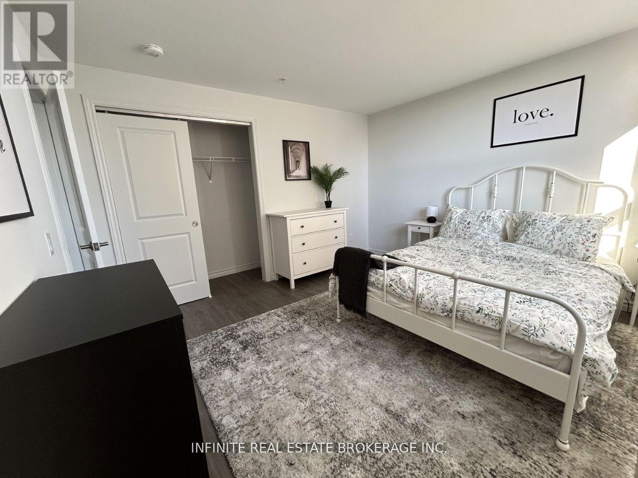 602 - 1254 Marlborough Court, Oakville, Ontario  L6H 7X6 - Photo 4 - W12465537